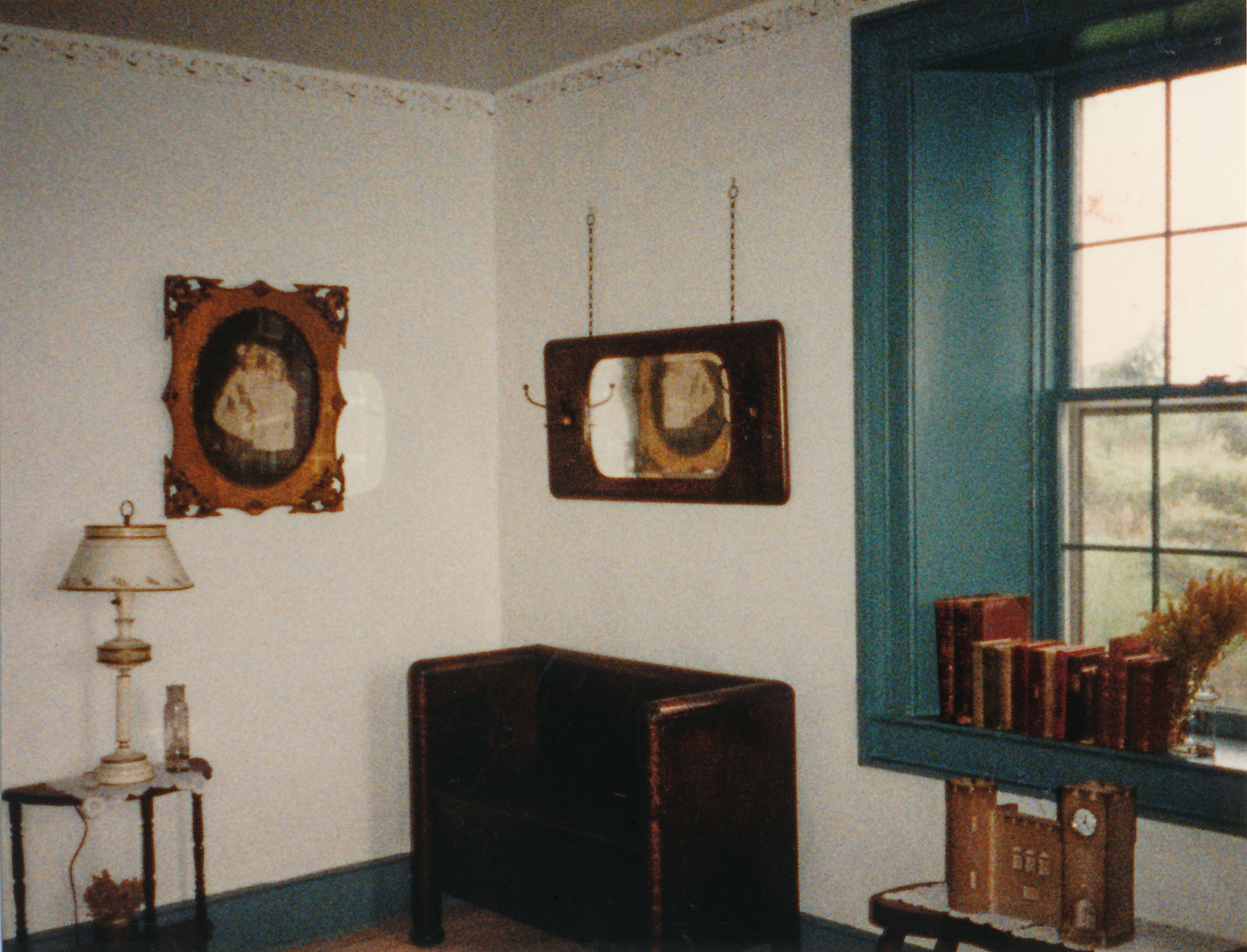 Bar-6 Pinney Interior Images 2